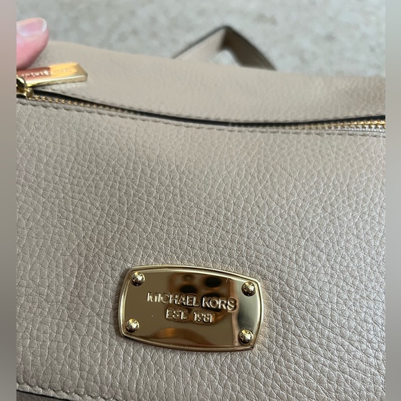 Tan Michael Kors mini backpack - Picture 3 of 13